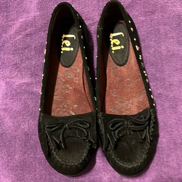 NWOT LEI size 9 black suede slip on flats with studs stars and tassel trim - Picture 2 of 12